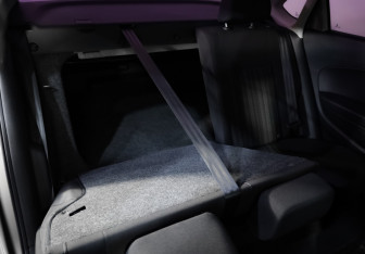 Подержанный автомобиль Volkswagen Polo Sedan 2015 года (17 фото)