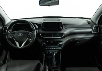 Подержанный автомобиль Hyundai Tucson 2018 года (13 фото)