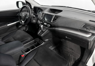 Подержанный автомобиль Honda CR-V 2015 года (14 фото)