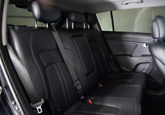 Подержанный автомобиль Kia Sportage 2011 года (12 фото)