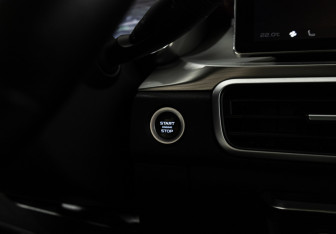 Подержанный автомобиль Geely Coolray 2020 года (18 фото)