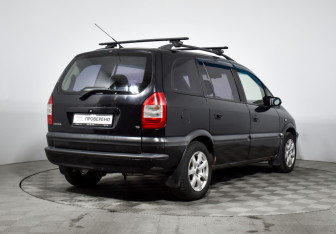 Подержанный автомобиль Opel Zafira Compactvan 2004 года (5 фото)