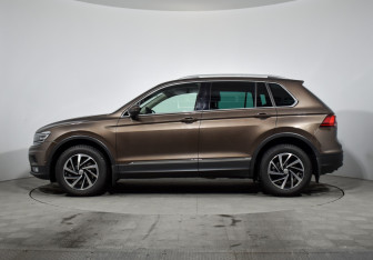 Подержанный автомобиль Volkswagen Tiguan 2018 года (8 фото)