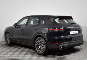 Подержанный автомобиль Porsche Cayenne 2019 года (7 фото)