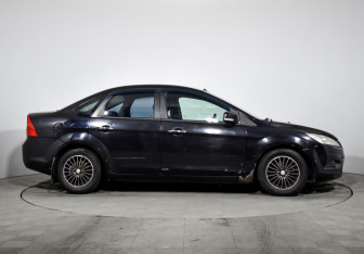 Подержанный автомобиль Ford Focus Sedan 2008 года (4 фото)