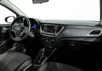 Подержанный автомобиль Hyundai Solaris Sedan 2020 года (9 фото)