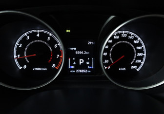 Подержанный автомобиль Mitsubishi Outlander 2010 года (12 фото)