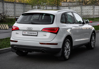 Подержанный автомобиль Audi Q5 2013 года (6 фото)