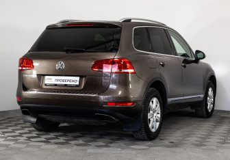 Подержанный автомобиль Volkswagen Touareg 2013 года (5 фото)