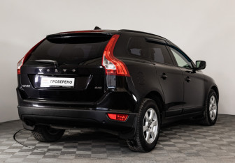 Подержанный автомобиль Volvo XC60 2010 года (5 фото)