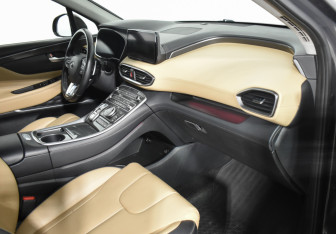 Подержанный автомобиль Hyundai Santa Fe 2021 года (13 фото)