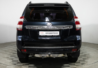 Подержанный автомобиль Toyota Land Cruiser Prado 2015 года (6 фото)