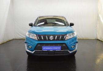 Подержанный автомобиль Suzuki Vitara 2021 года (2 фото)
