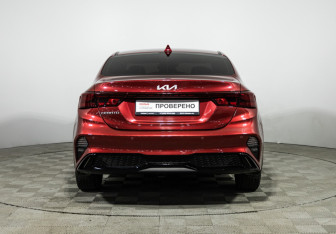 Подержанный автомобиль Kia Cerato Sedan 2021 года (6 фото)