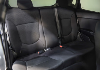 Подержанный автомобиль Kia Rio Hatchback 2016 года (24 фото)