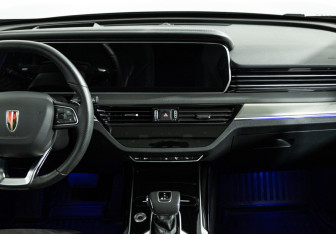 Подержанный автомобиль Hongqi HS5 2024 года (14 фото)