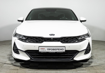 Подержанный автомобиль Kia K5 2020 года (2 фото)