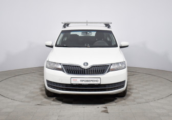 Подержанный автомобиль Skoda Rapid Liftback 2014 года (2 фото)
