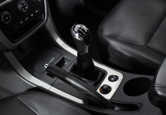 Подержанный автомобиль Geely Emgrand X7 2015 года (11 фото)