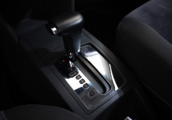 Подержанный автомобиль Volkswagen Polo Hatchback 2006 года (14 фото)