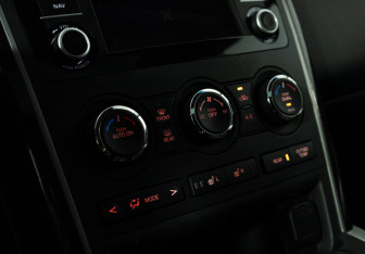 Подержанный автомобиль Mazda CX-9 2013 года (17 фото)