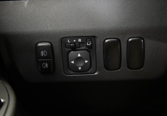 Подержанный автомобиль Mitsubishi Pajero 2013 года (17 фото)