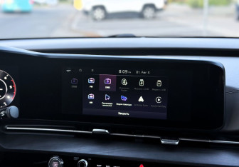 Подержанный автомобиль Kia Carnival 2020 года (18 фото)