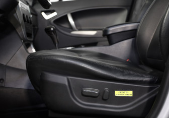 Подержанный автомобиль Geely Emgrand X7 2015 года (14 фото)