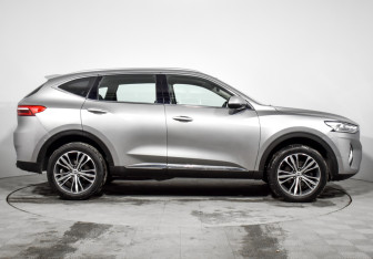 Подержанный автомобиль Haval F7 2021 года (4 фото)