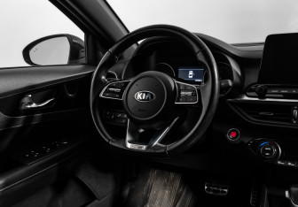 Подержанный автомобиль Kia Cerato Sedan 2020 года (15 фото)