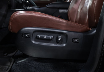 Подержанный автомобиль Lexus LX 2016 года (28 фото)