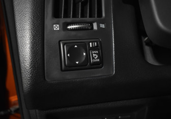 Подержанный автомобиль Infiniti FX 2007 года (16 фото)