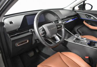 Подержанный автомобиль Omoda C5 2023 года (9 фото)