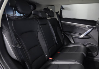 Подержанный автомобиль Geely Atlas Pro 2022 года (12 фото)