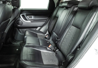 Подержанный автомобиль Land Rover Discovery Sport 2017 года (10 фото)