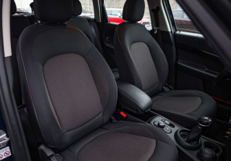 Подержанный автомобиль MINI Countryman 2018 года (22 фото)