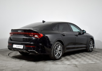 Подержанный автомобиль Kia K5 2021 года (5 фото)