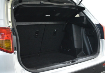 Подержанный автомобиль Suzuki Vitara 2017 года (14 фото)