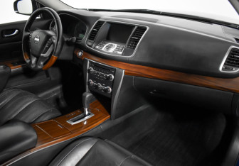 Подержанный автомобиль Nissan Teana 2009 года (13 фото)