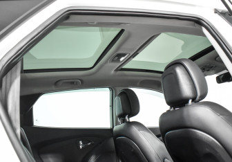 Подержанный автомобиль Hyundai ix35 2012 года (19 фото)