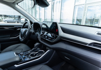 Новый Toyota Highlander 2025 (16 фото)