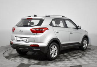 Подержанный автомобиль Hyundai Creta 2019 года (5 фото)