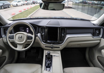 Подержанный автомобиль Volvo XC60 2021 года (12 фото)