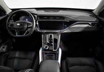 Подержанный автомобиль Geely Atlas Pro 2021 года (15 фото)