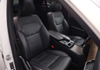 Подержанный автомобиль Mercedes-Benz GLE 2016 года (27 фото)