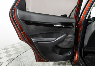 Подержанный автомобиль Kia Seltos 2020 года (26 фото)