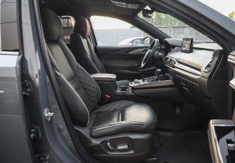 Подержанный автомобиль Mazda CX-9 2022 года (27 фото)
