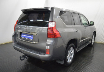 Подержанный автомобиль Lexus GX 2011 года (5 фото)