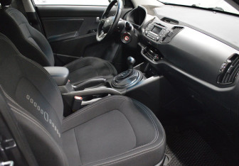 Подержанный автомобиль Kia Sportage 2012 года (12 фото)