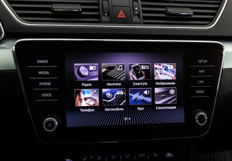 Подержанный автомобиль Skoda Superb Liftback 2019 года (16 фото)